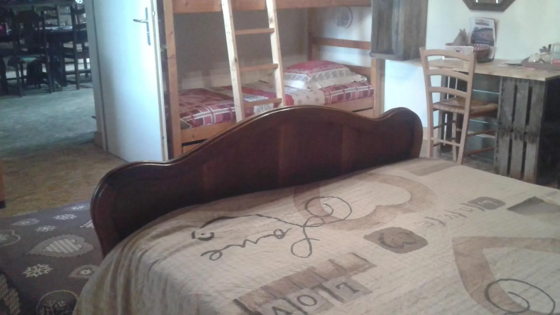 Holiday home A La Poularde B&B Curciat-Dongalon
